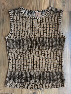 Sleeveless Patterned crinkle Tank Top